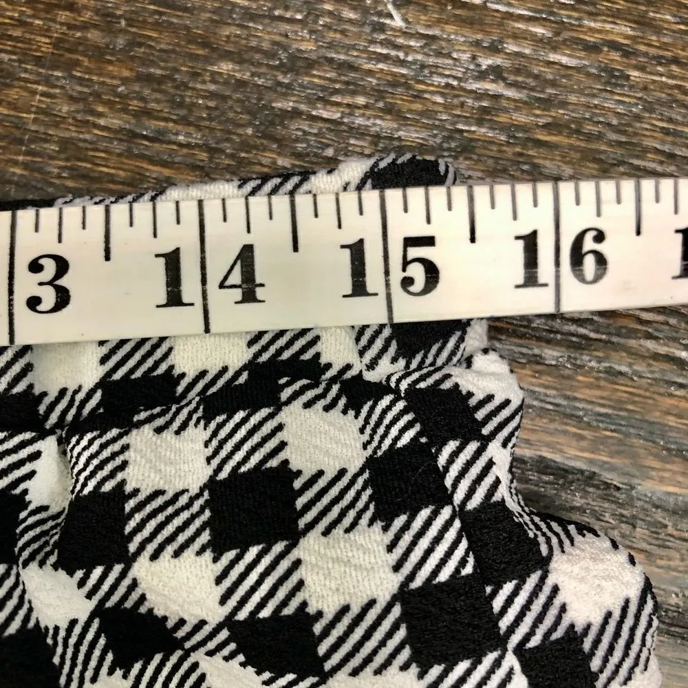 Black and White Plaid Shein Pants - Image 5