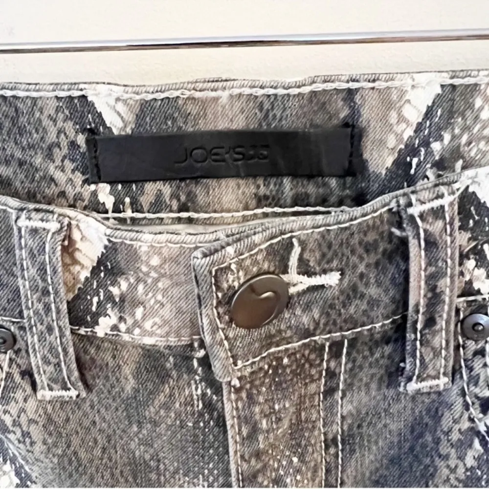 Joe’s Jeans NEW Gray Snakeskin Pattern Jeans Icon Mid Rise Skinny Ankle Size 25 - Image 4
