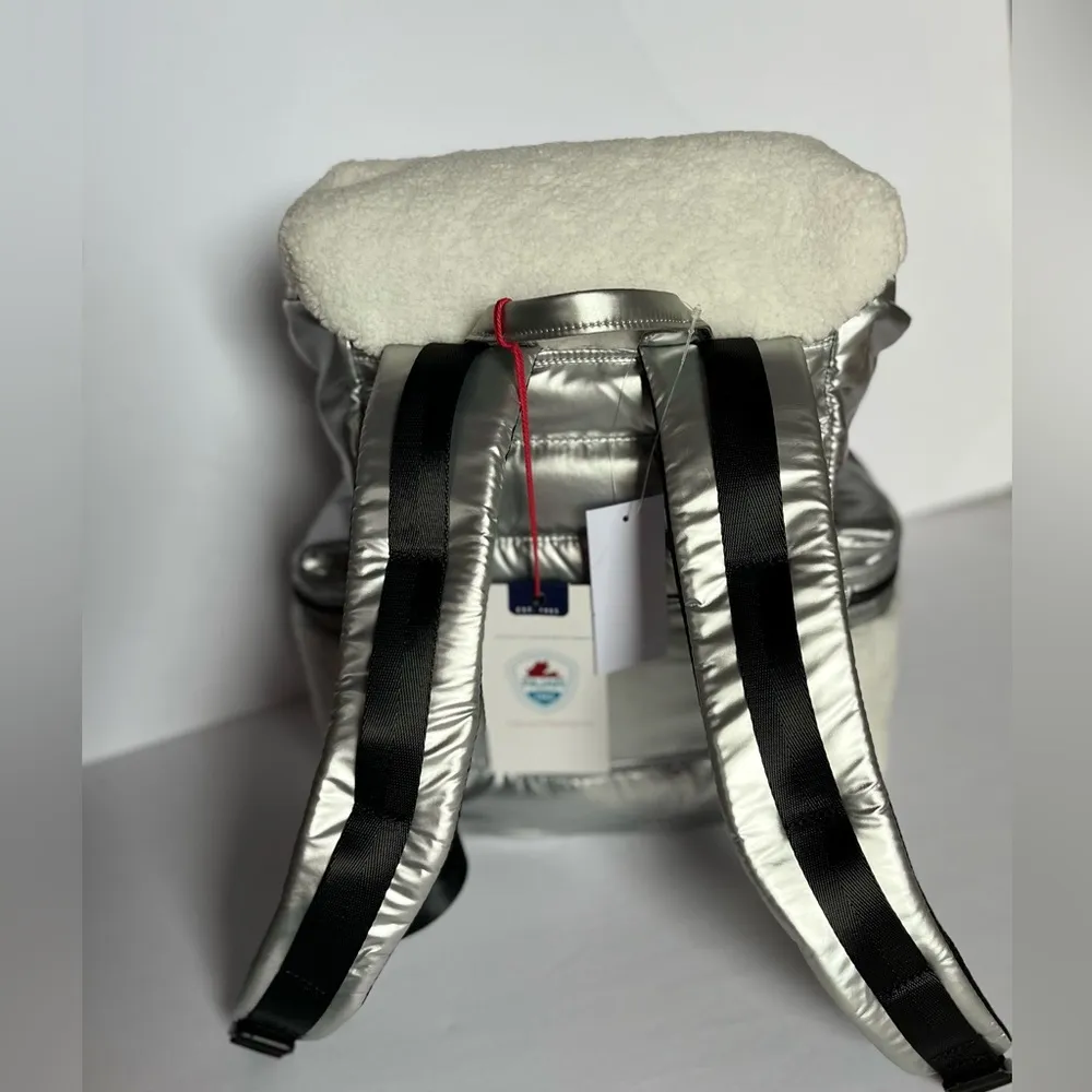 Pajar Large Silver Shearling
Puffy Backpack Gray - Image 8