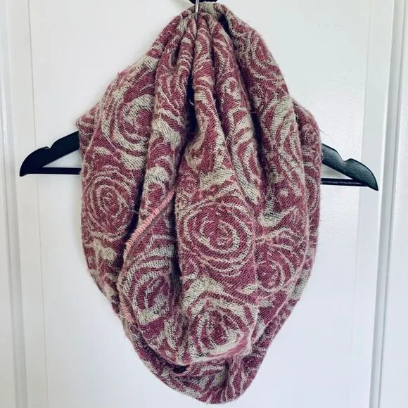 Women's Vintage Floral Print Fuzzy Chunky Oversized Infinity Scarf - Image 2
