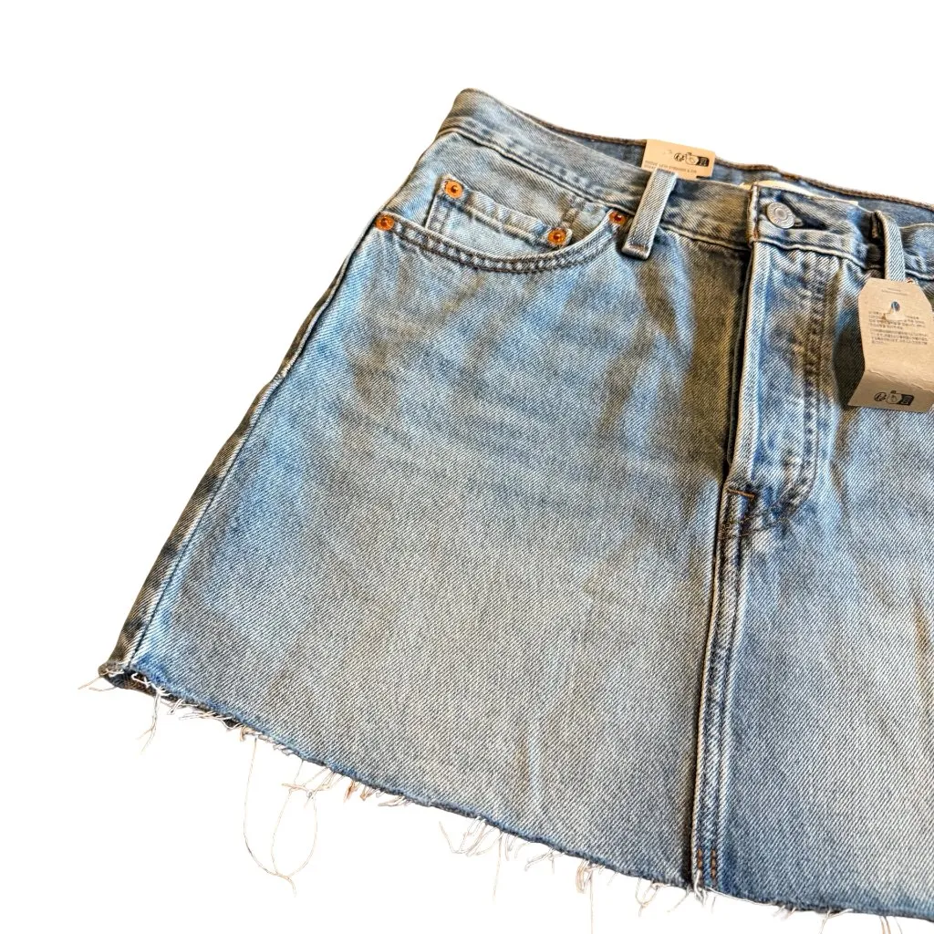 Levi's Icon Skirt Light Wash Denim Mini Length Raw Hem Fringe Casual Size 26 NWT - Image 3