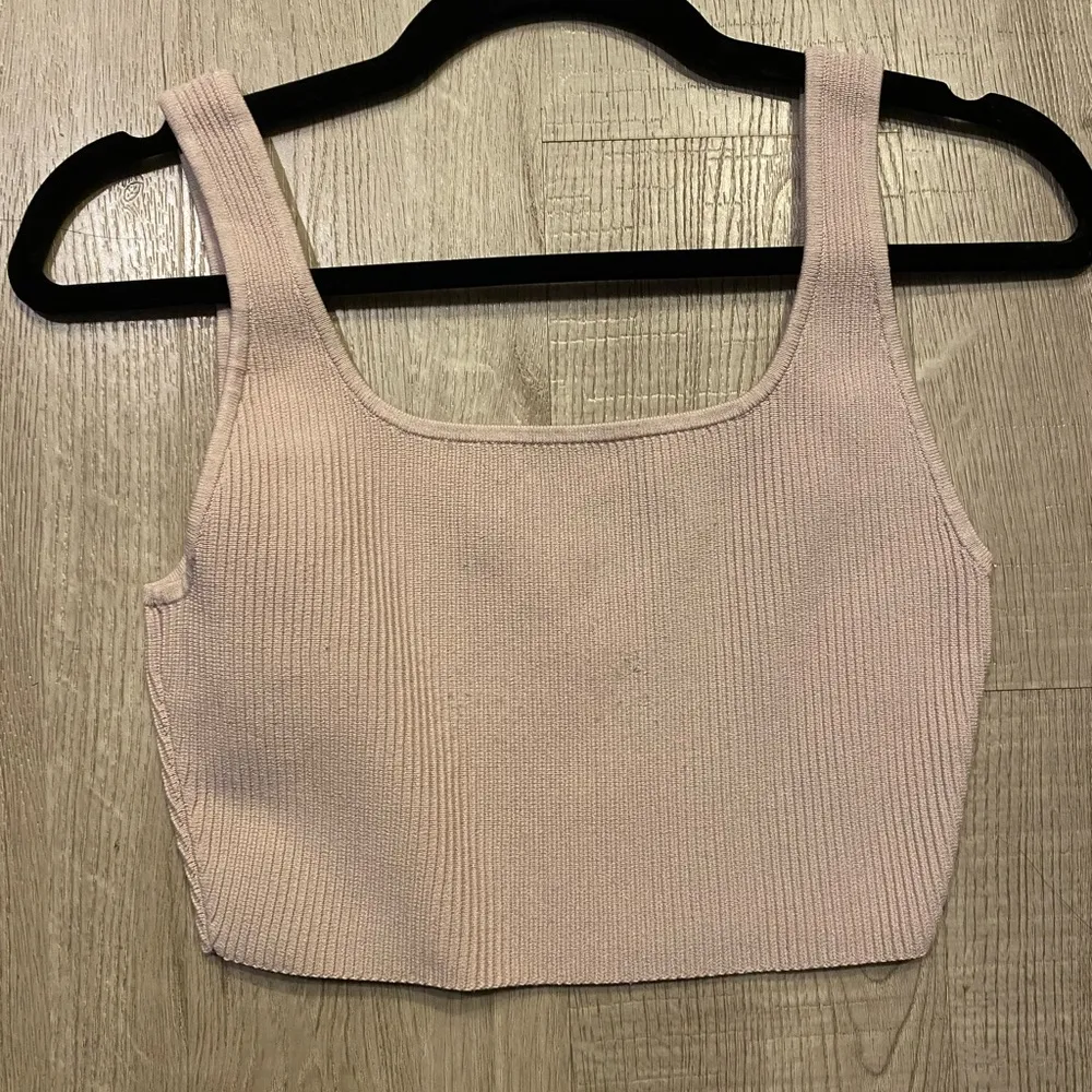 Babaton Sculpt Knit Scoopneck Cropped Tank - Image 2