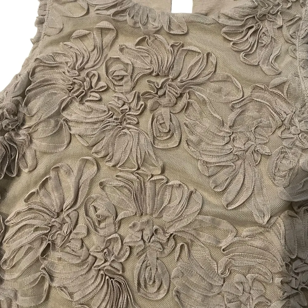 Banana Republic Taupe Textured Mesh Floral Sleeveless Shell Top, Sz S - Image 12