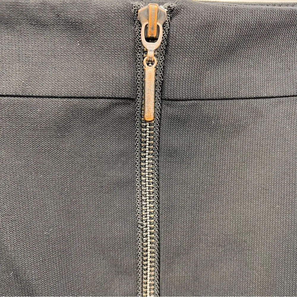 Nanette Lepore Pencil Skirt w/Pleated Trim at the Hem-Metal Exposed Zipper-Sz 6 - Image 8