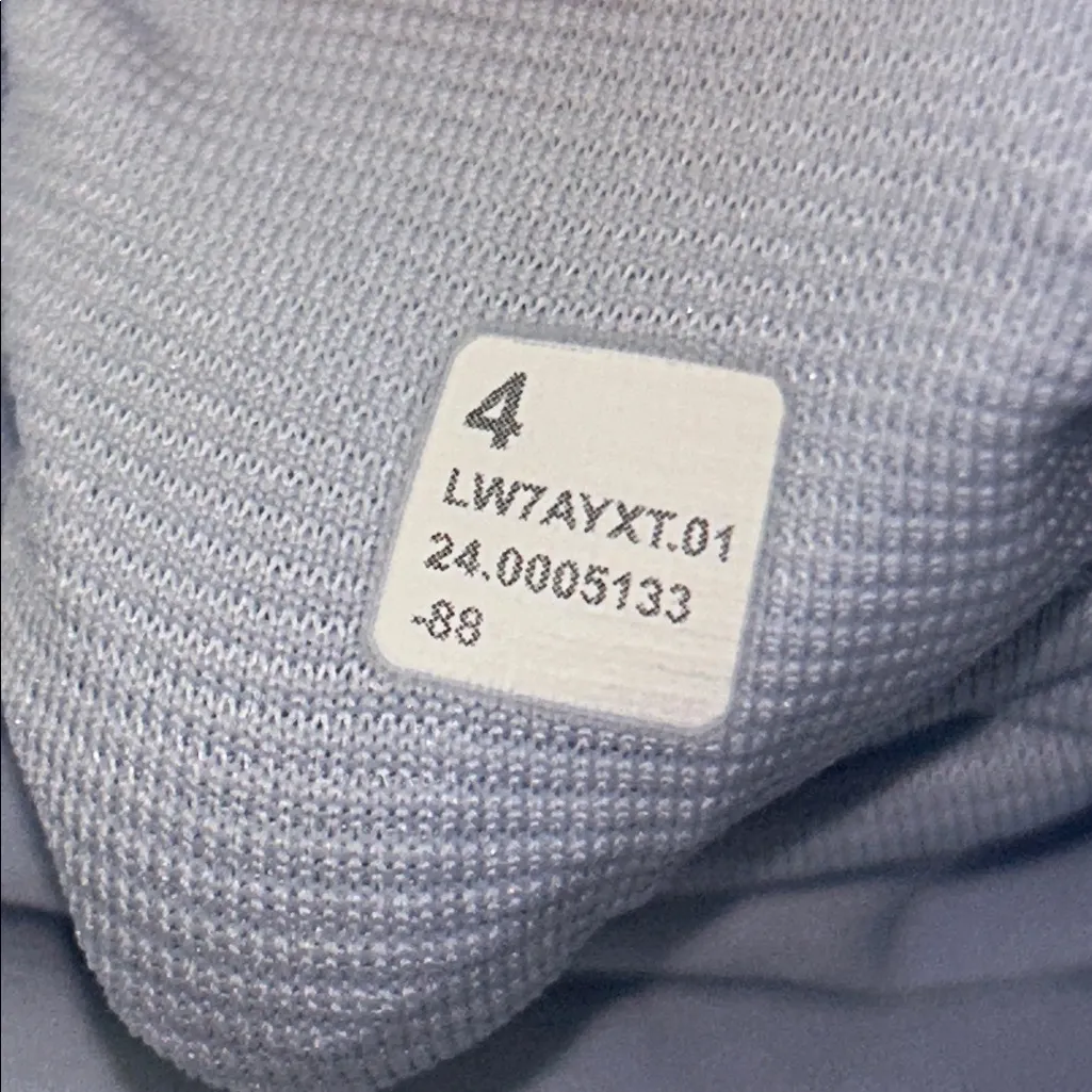 Lululemon Women Size 4 Hotty Hot Blue Linen Running Shorts w/Liner‎ Zip Pocket - Image 12