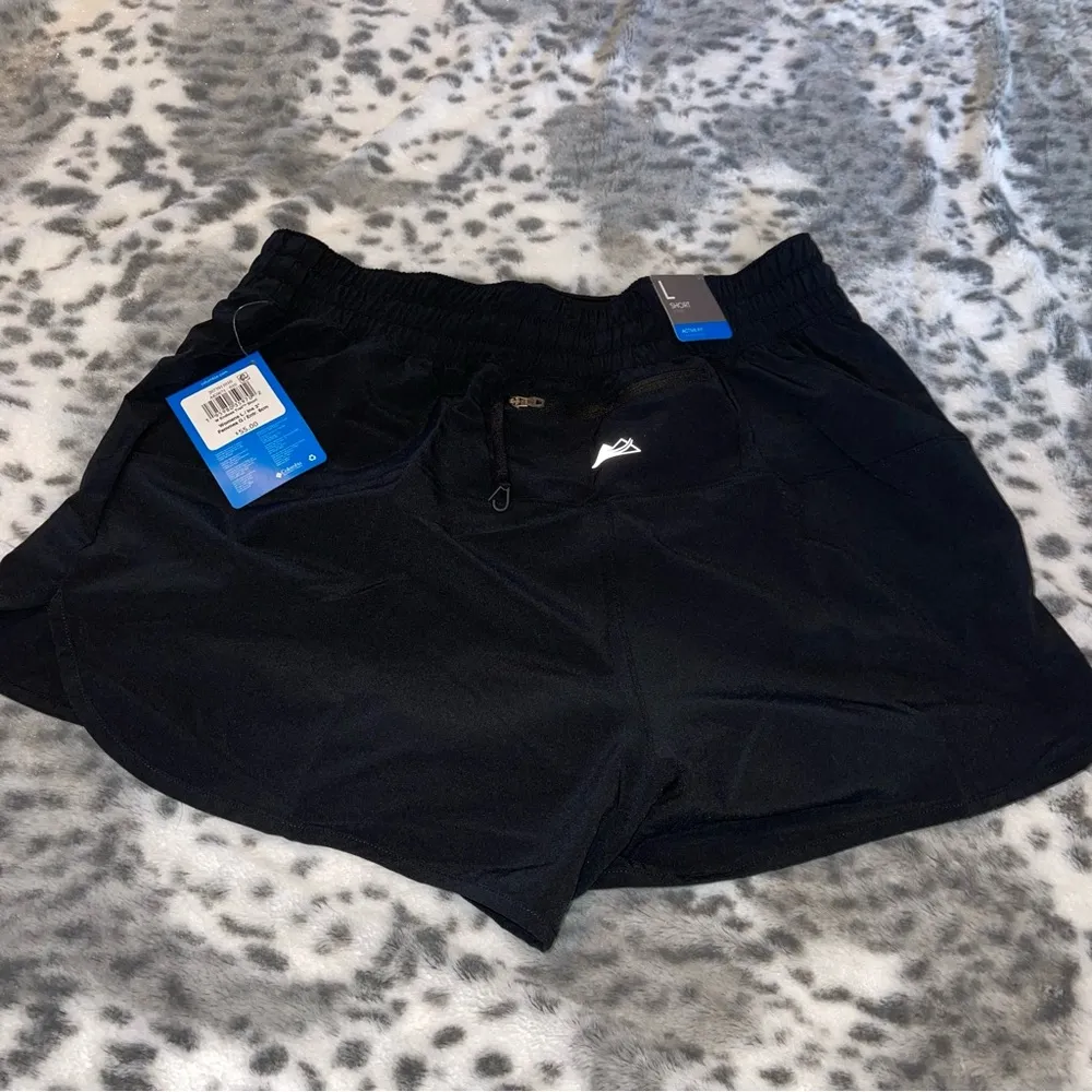 Columbia Montrail Shorts - Image 10