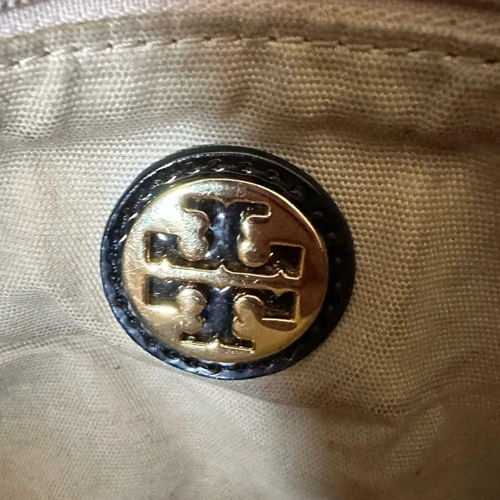 Tory Burch Ella Nylon Large Tote In Black - Image 11