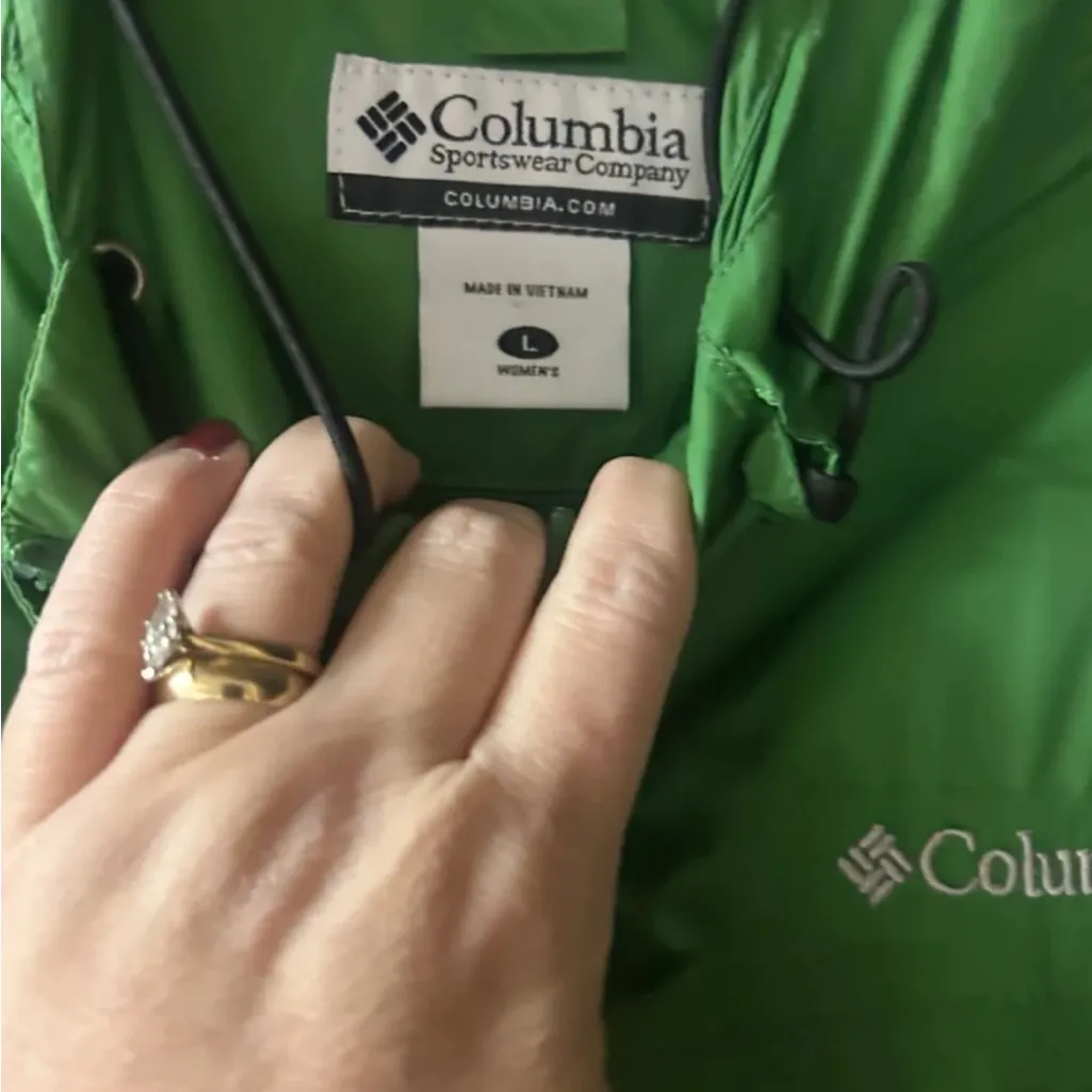 Columbia Women's Green Outdoor Jacket - Image 2