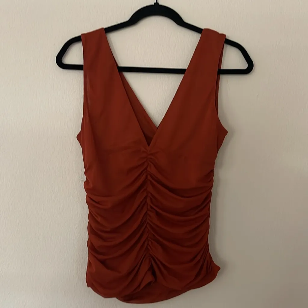 Anthropologie Rust Sleeveless V-Neck Top Size M - Image 8