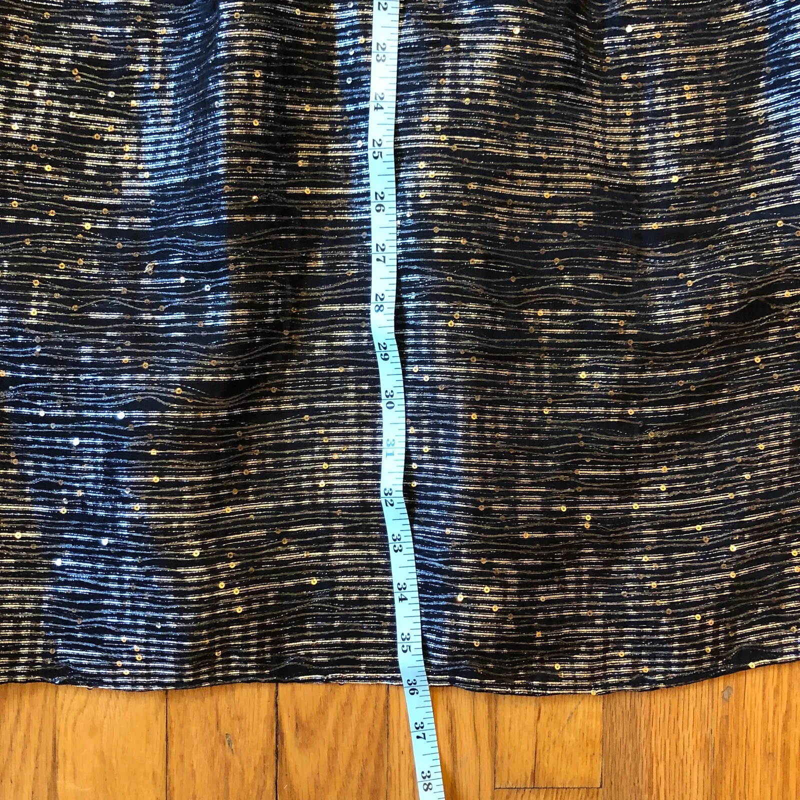 Aidan by Aidan Mattox Women's EUC Black and Gold Mock Neck Cocktail Dress -Sz 8 - Image 3