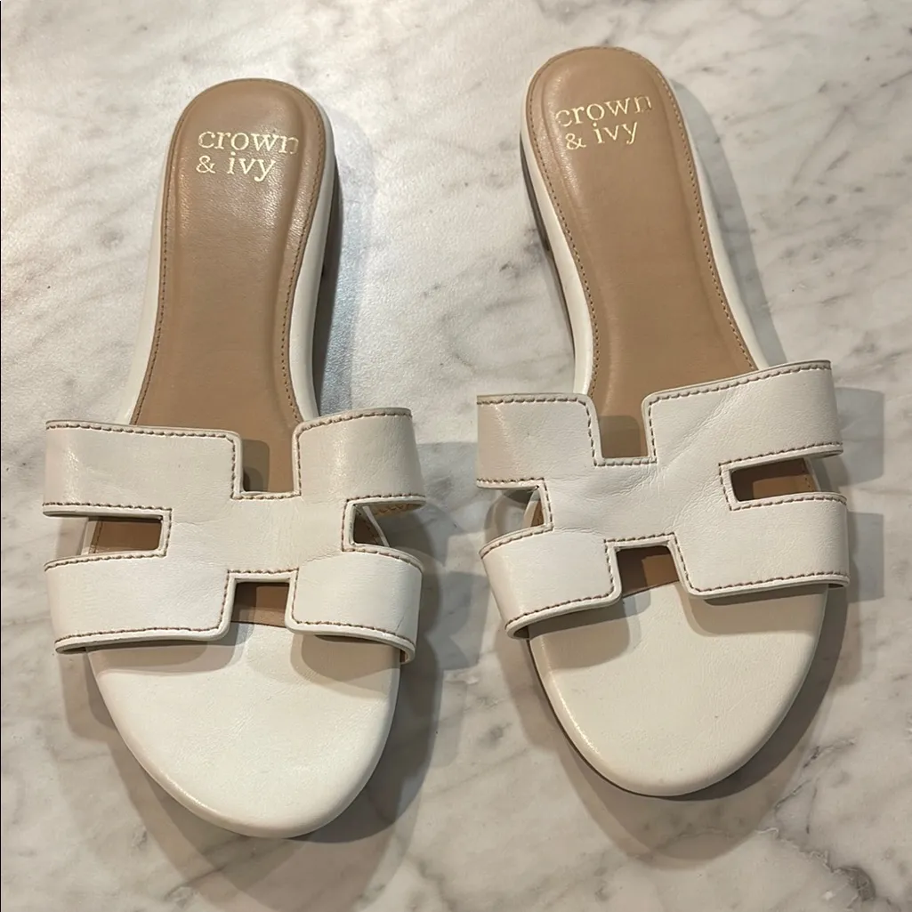 Crown & Ivy sz 8 Women's white  Slide Sandals - Image 2
