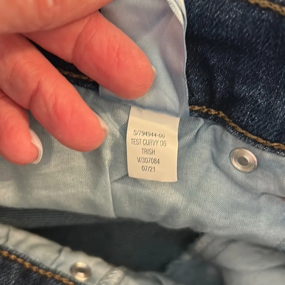 Old Navy Extra High Rise Curvy Sky Hi Straight Jean Secret Slim Pockets Size 26 - Image 9