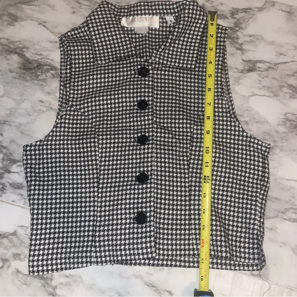 Equipment Black and White Houndstooth Vest Top - Image 5