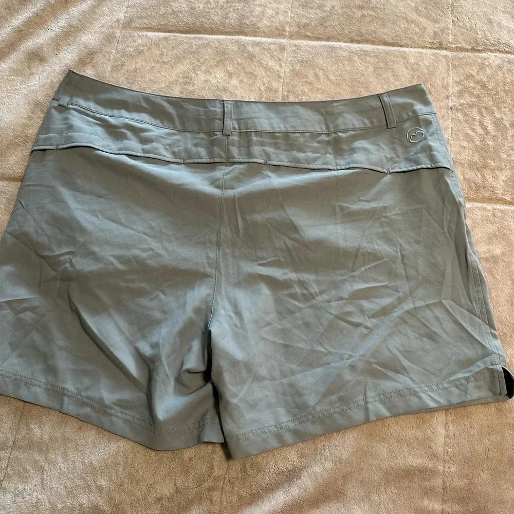 MAGELLAN Outdoors Shorts Women’s Size 1X Gray Fishing Active Plus - Image 3