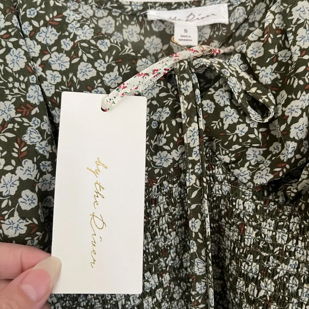 By the River Floral Marigold Olive top size small Green - Image 3