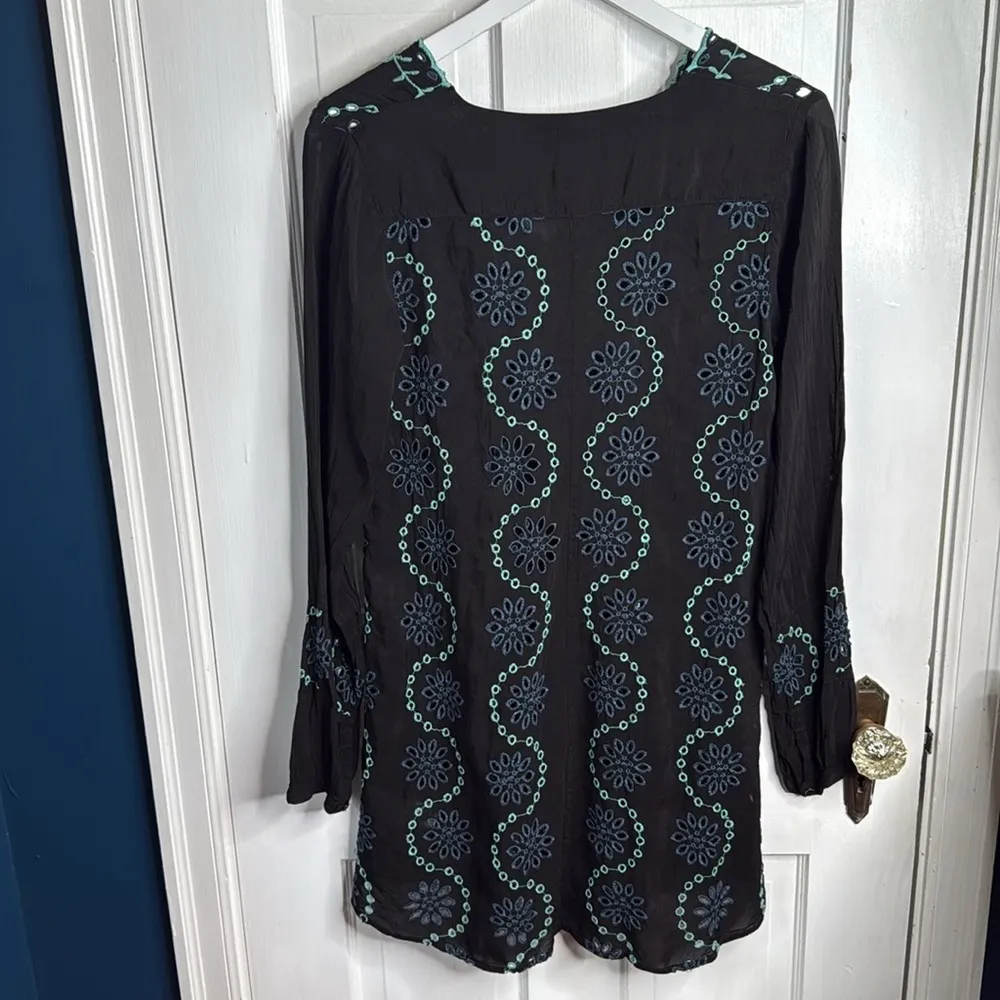 Johnny Was Black Embroidered Floral Long-Sleeve Top Tunic W1703 Sz XS - Image 9