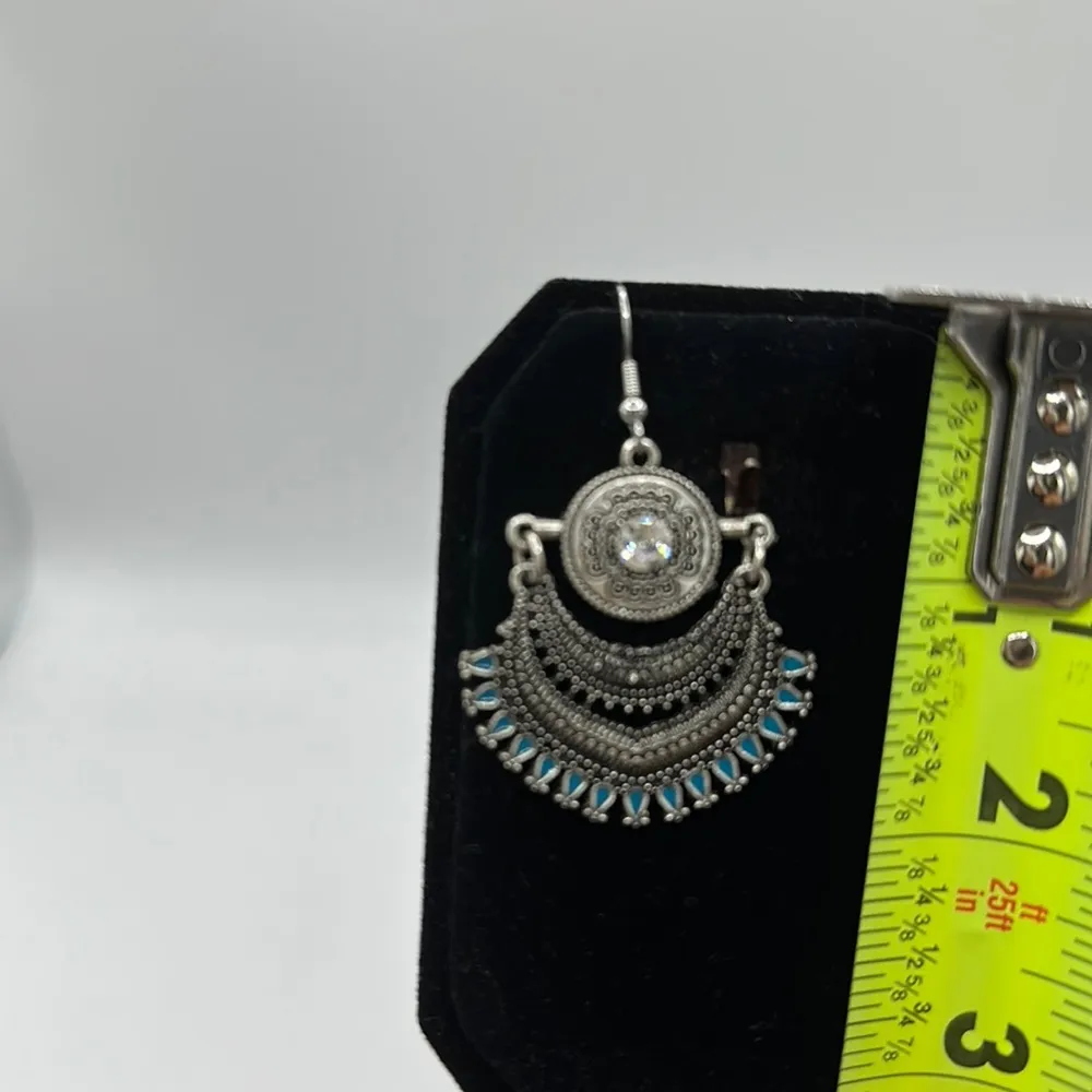 Handcrafted Earrings Baroque Style - Image 3