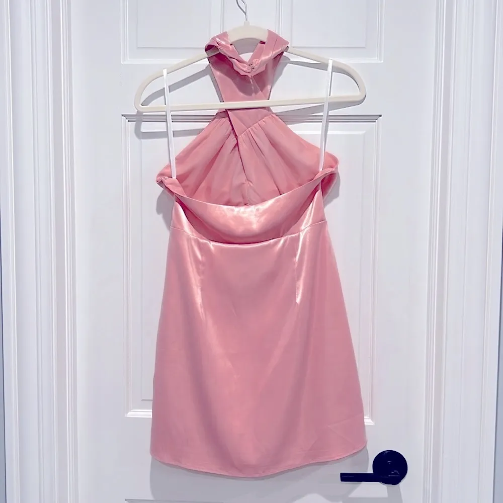 Superdown NWT Samira Mini Dress Medium Pink Criss Cross Halter Open Back - Image 4