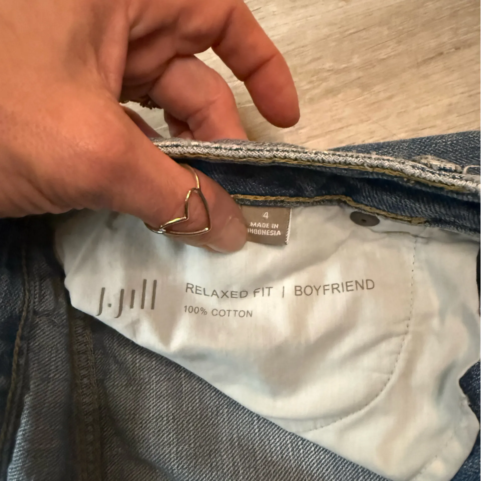 💙J•Jill•Relaxed Fit•Boyfriend•Blue Jean Shorts💙 Blue Size 4 - Image 3