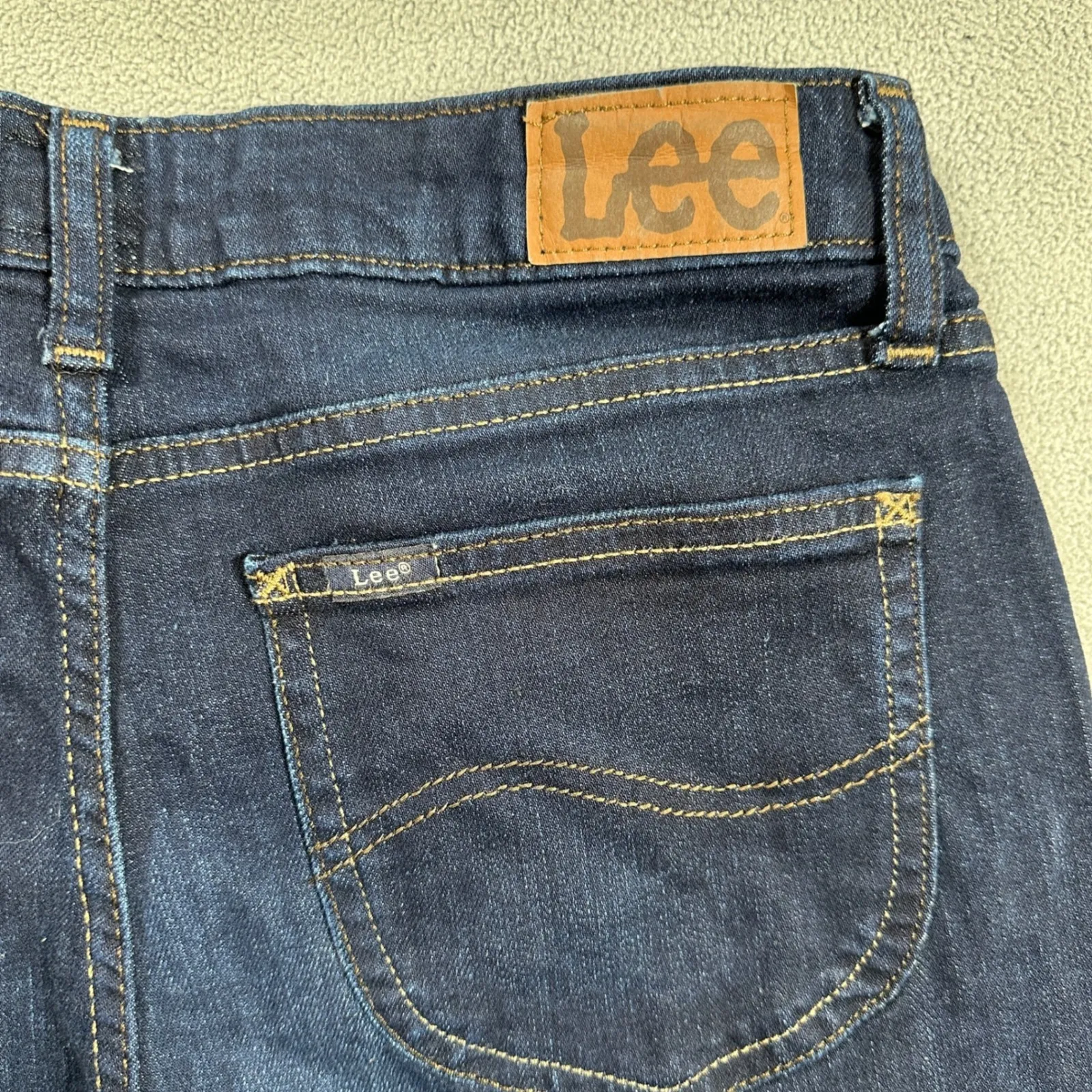 Lee Womens Jeans 10P Dark Wash Bootcut Stretch Petite Faded Mid Rise Denim NWOT - Image 5