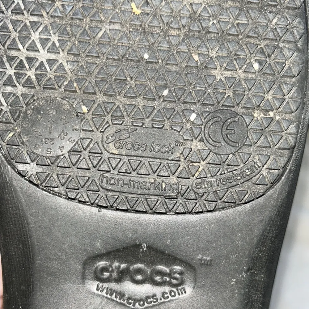 CROCS Black Dual Comfort Non-Slip Clog‎ Women Size W7 - Image 5