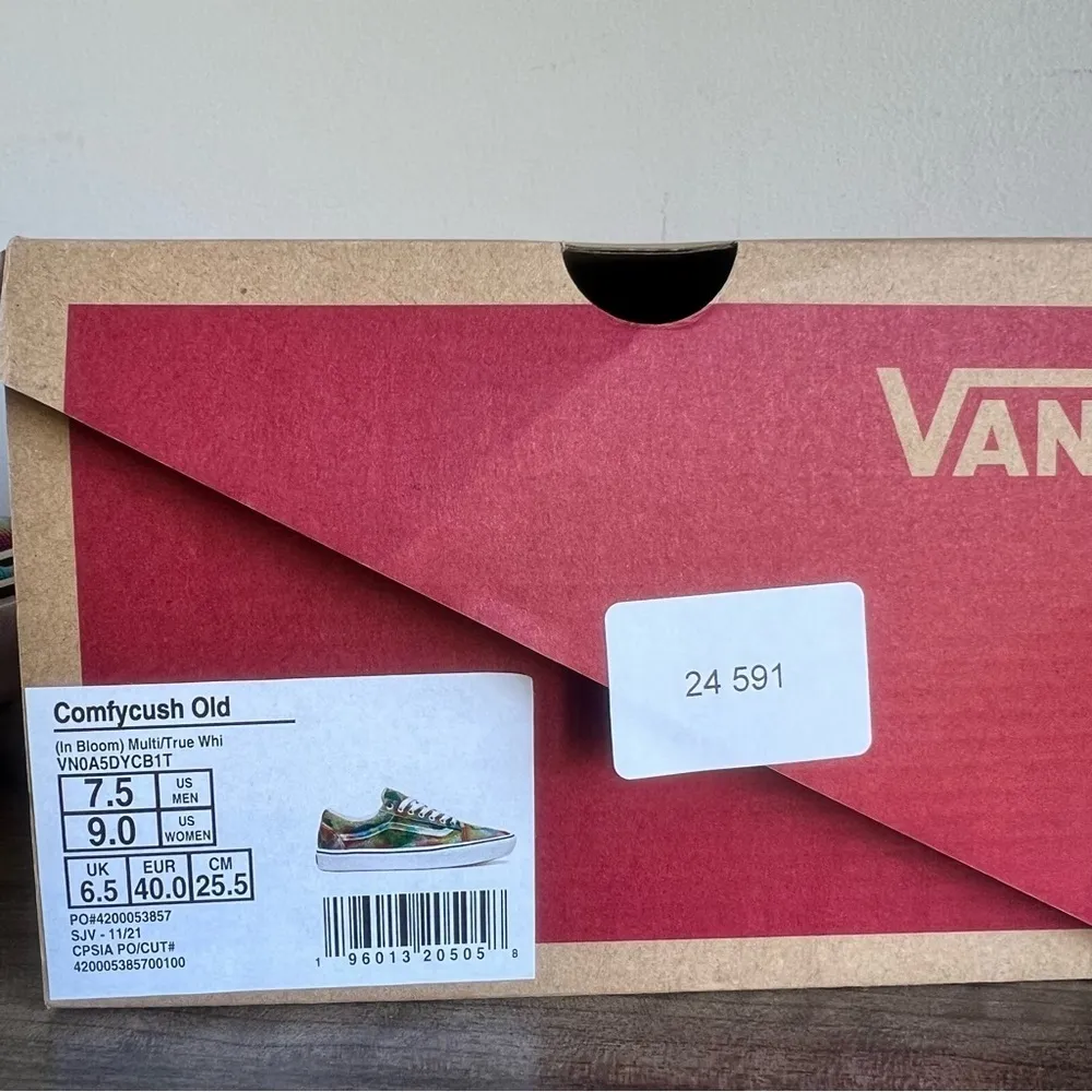 Vans Comfycush Old Skool In Bloom Low Unisex Shoe Size 7.5 or 9 #B1388 - Image 2