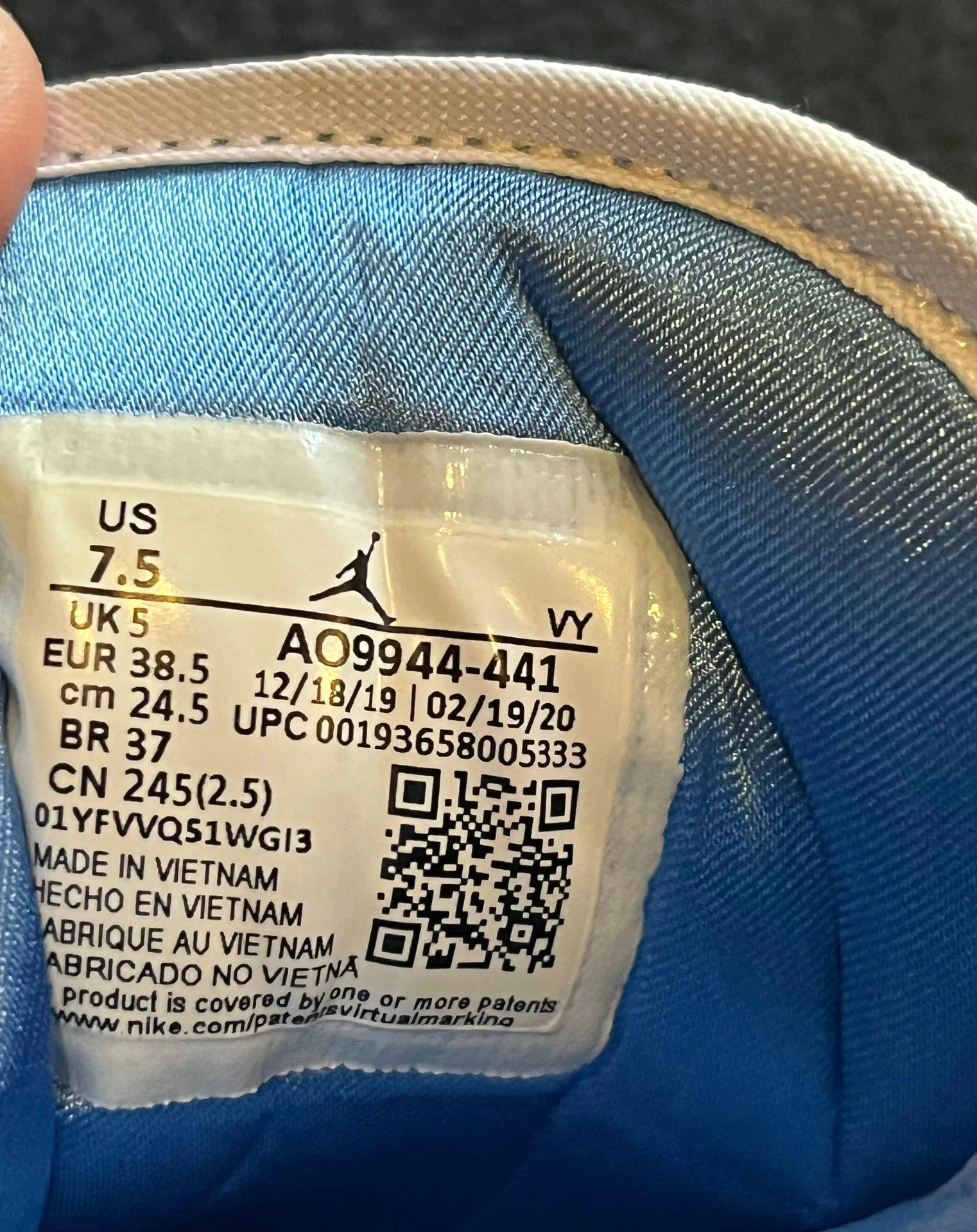 Air Jordans 1 Low UNC - Image 5