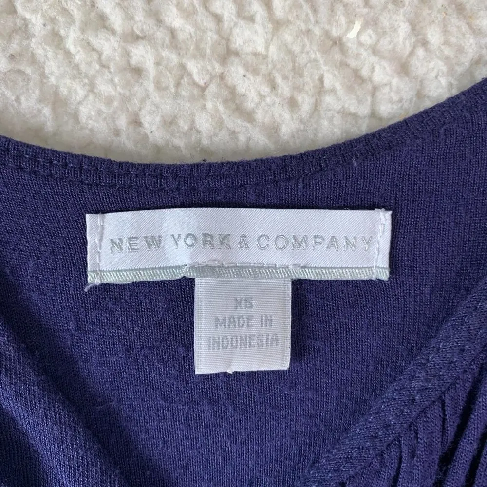 New York & Co Sleeveless V - Image 6