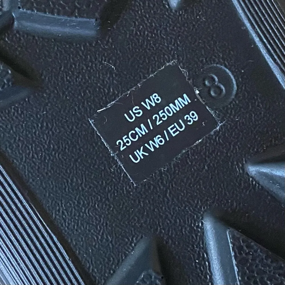 KIRKLAND Signature Genuine Sheepskin Black Shearling Short Boots Size 8 - Image 9