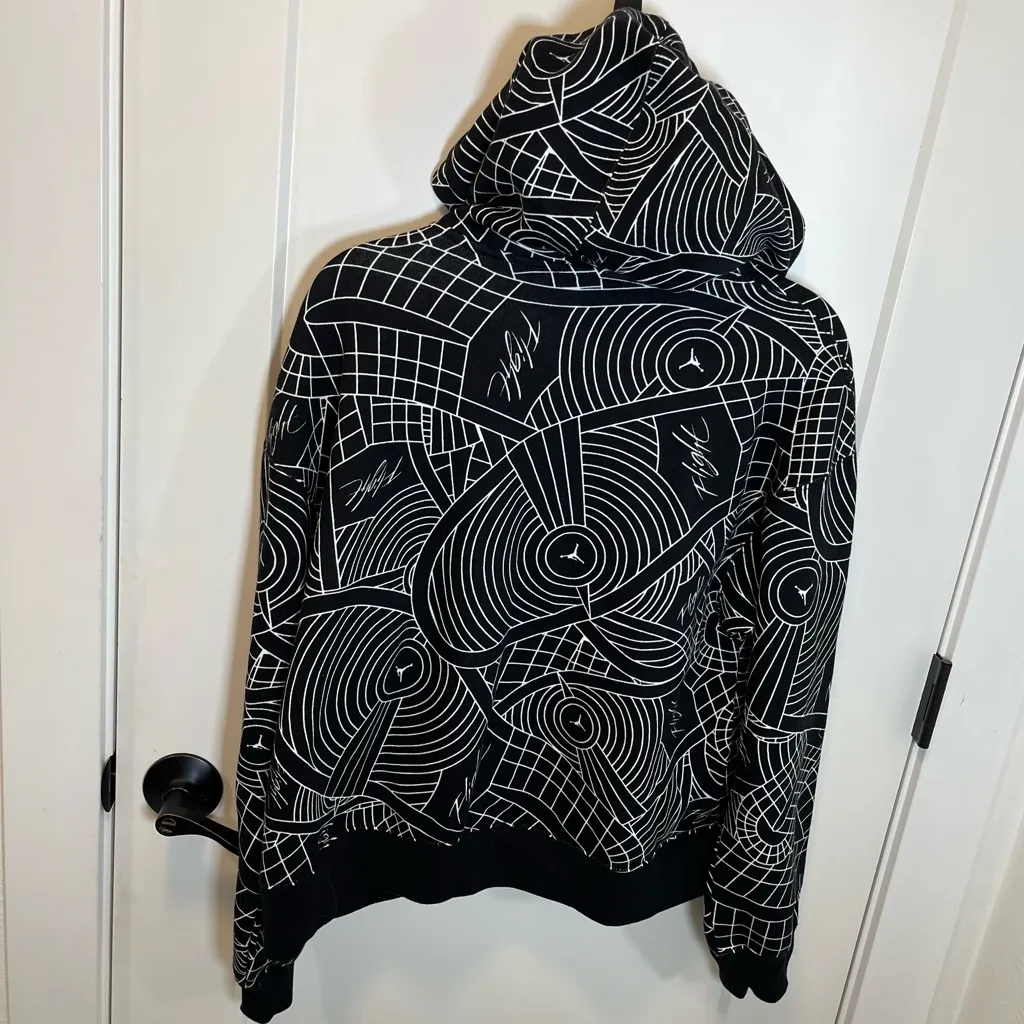 •NWT• Air Jordan women’s Small oversized cropped hoodie in Black - Image 6