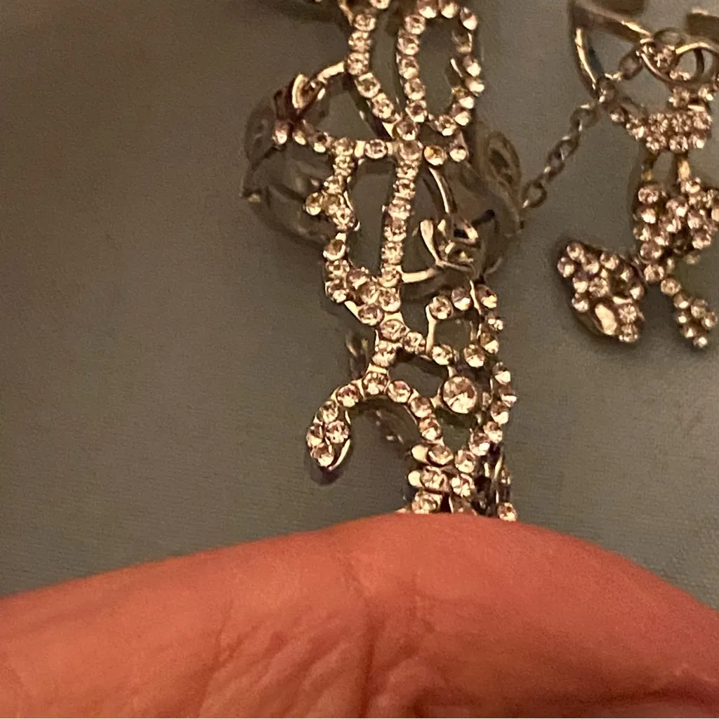 Adjustable Silver Tone Double Finger Ring Chain Link Rhinestones Goth Punk - Image 5