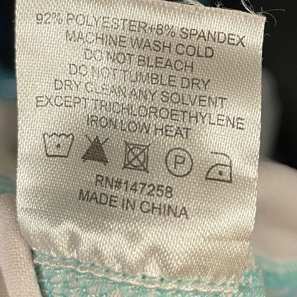 Simply Southern Blue Pink Tropical Floral Hibiscus Cropped Athletic Leggings - Image 8