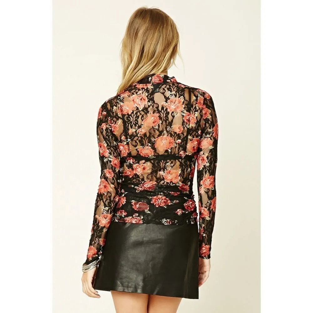 ✨HP✨F21 Contemporary Rose Print Top✨ - Image 4