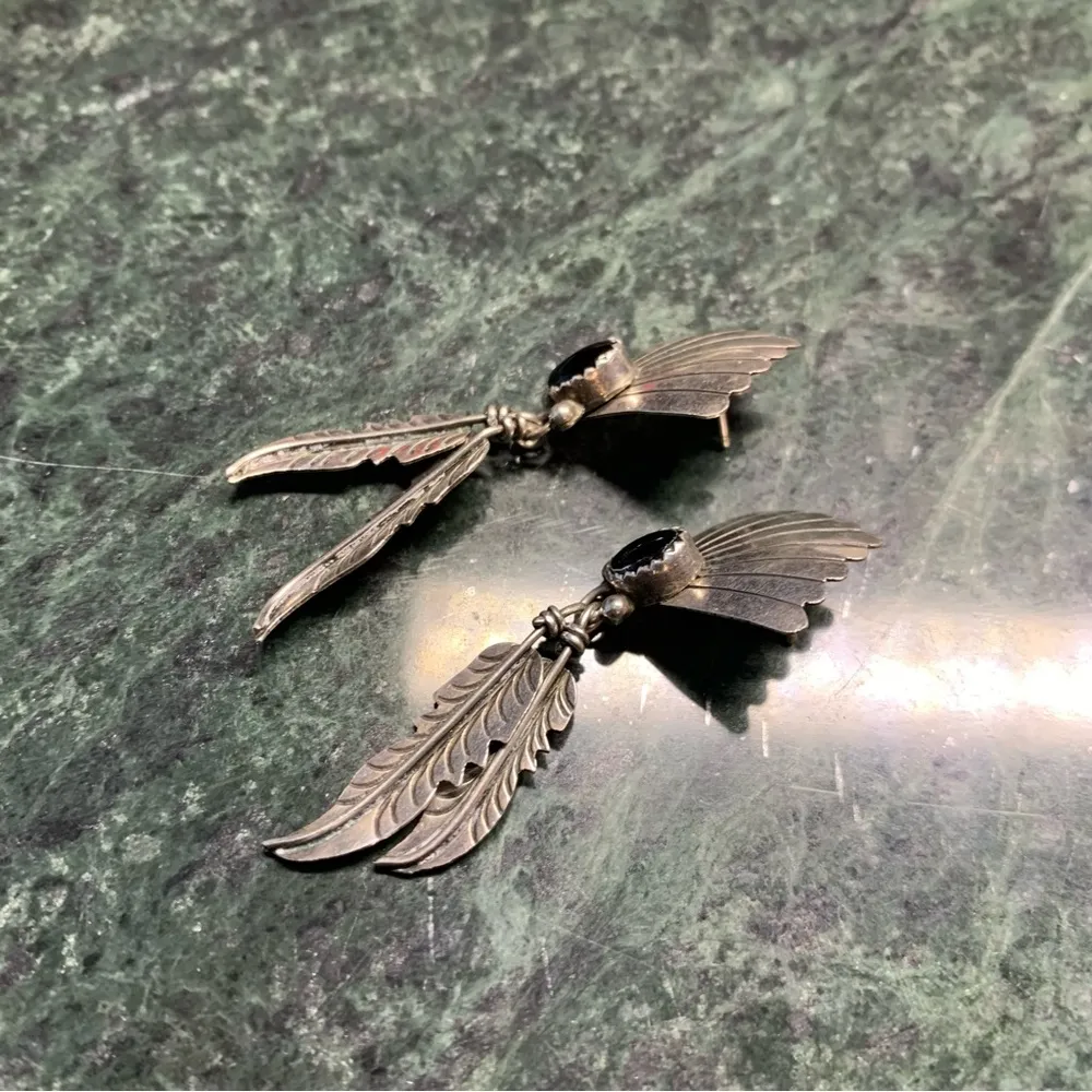 Native American Sterling Silver Onyx Double Feather Fan Dangle Earrings VTG - Image 7