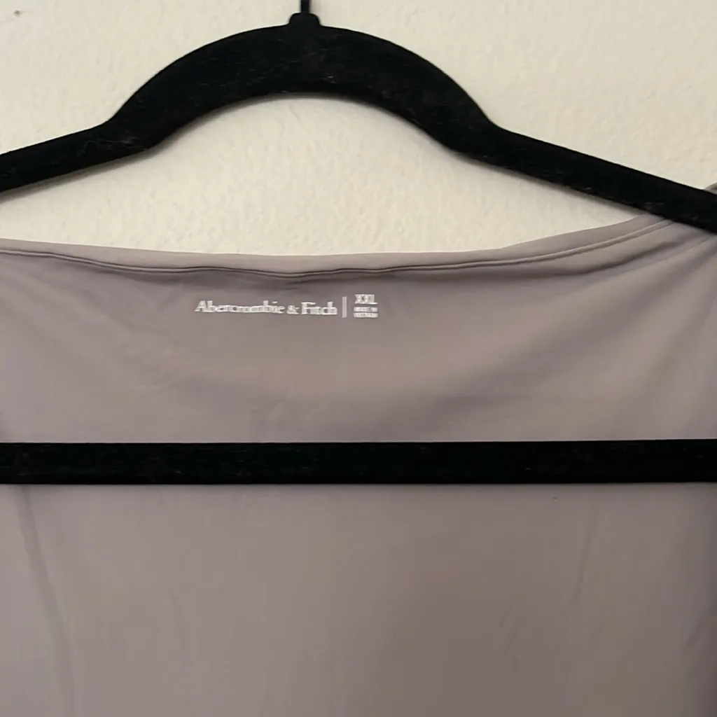 Abercrombie & Fitch Women's Gray Bodysuit Size XXL - Image 3