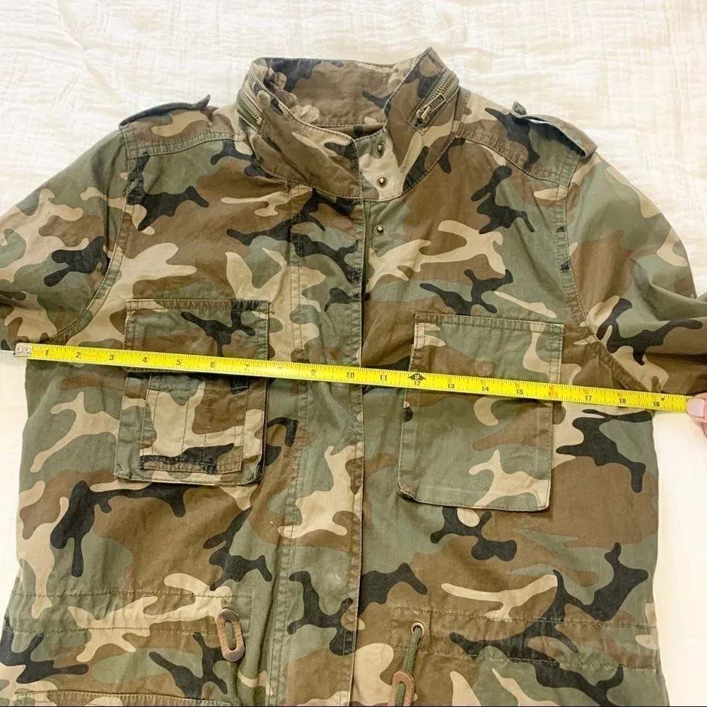 Love Tree Camouflage Utility Jacket Size Small - Image 10