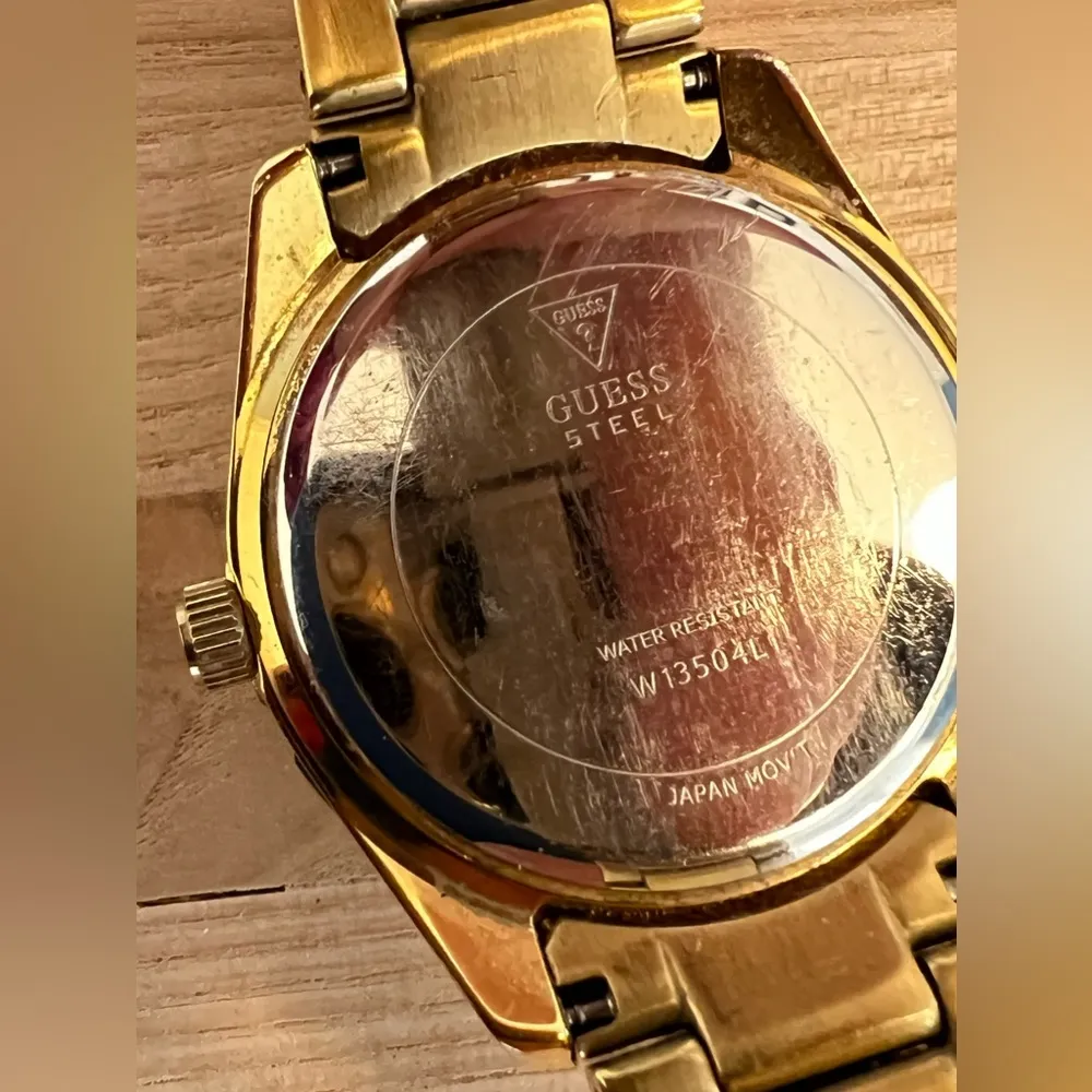 Guess Ladies Watch Crystals Gold Tone Bracelet Pearl Dial Quartz Day Date Dials - Image 5