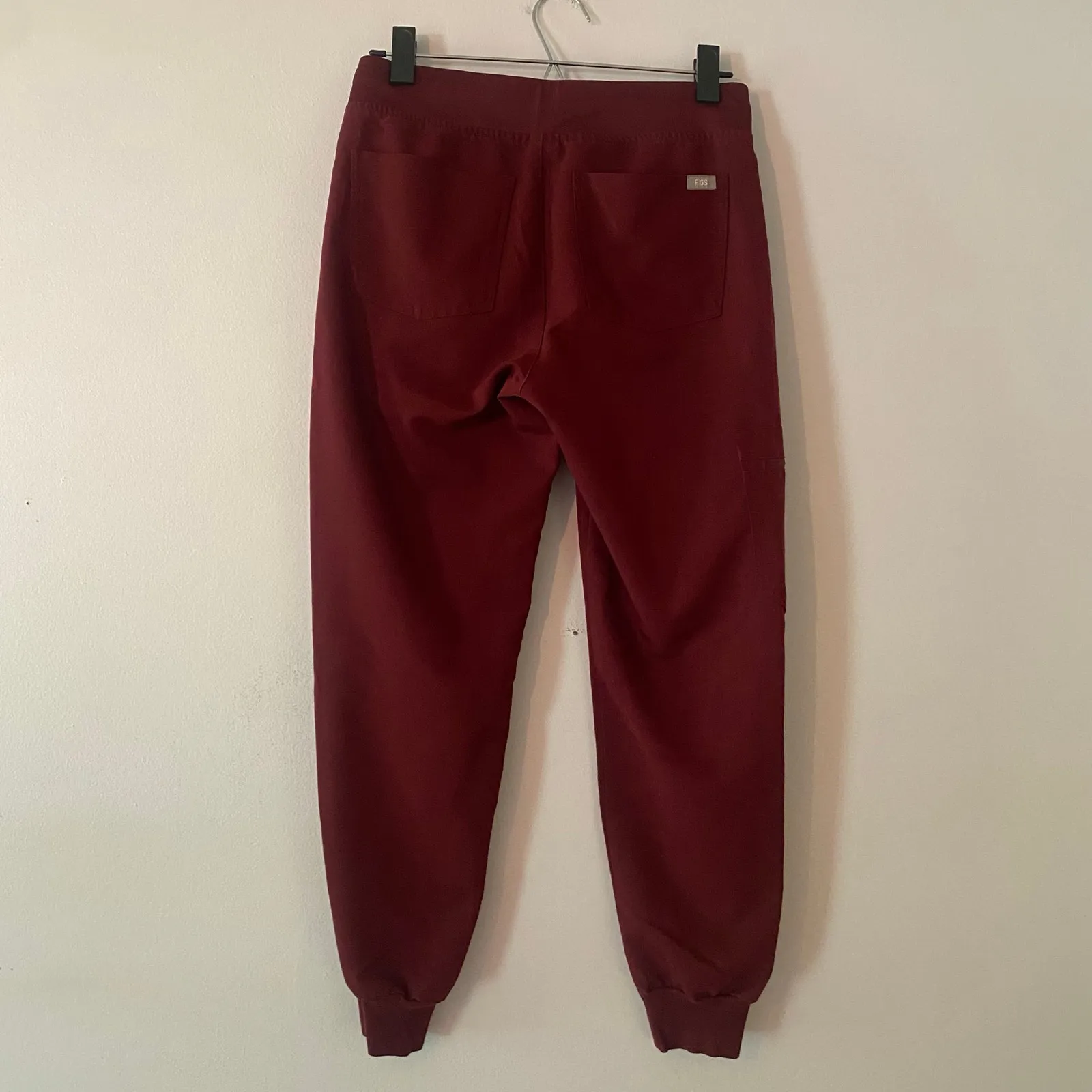 FIGS Burgundy Red Zamora Jogger Scrub Pants Uniform Women's size XS Petite - Image 4
