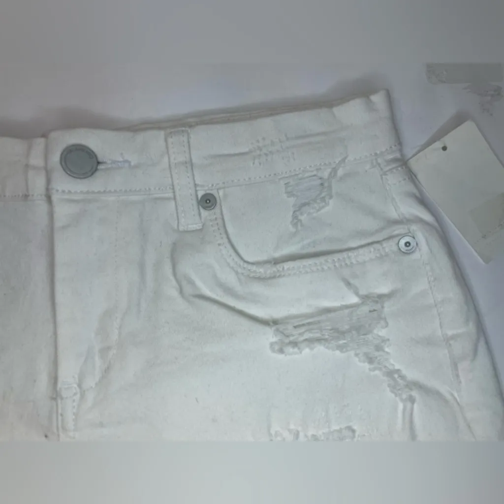 BLANKNYC NWT The‎ Fulton Boyfriend Distressed Denim Roll Up Short White Size 28 - Image 4