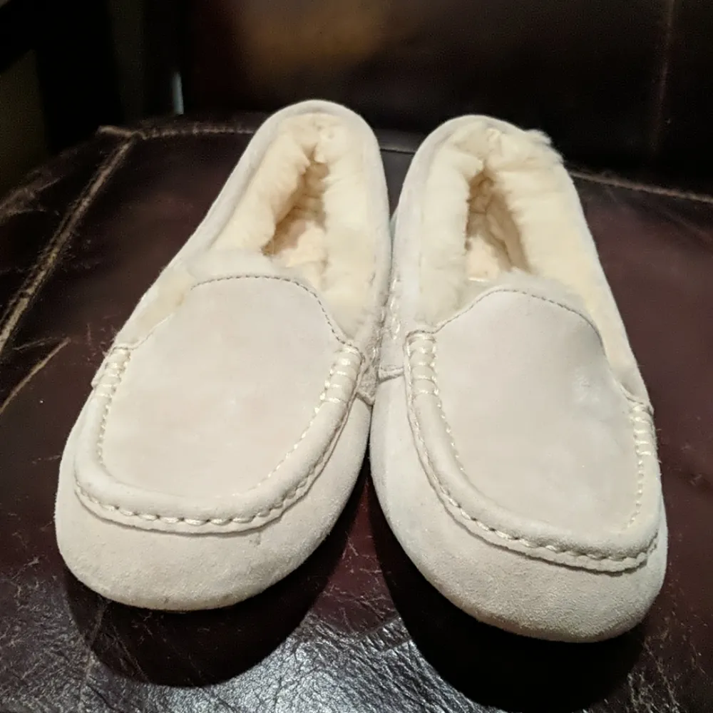 Ugg | Ansley Slipper | Tan | Size 5 | New - Image 2
