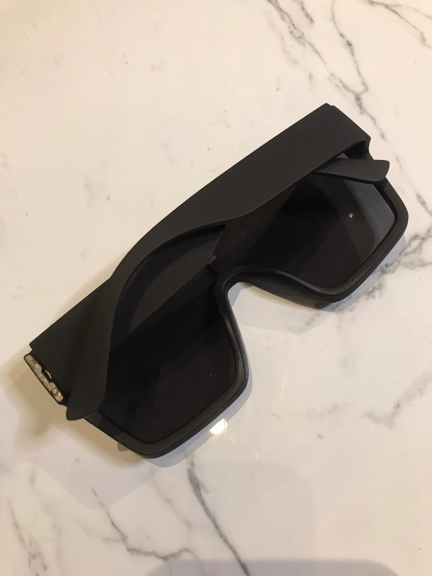 Matte oversize sunglasses Black - Image 2