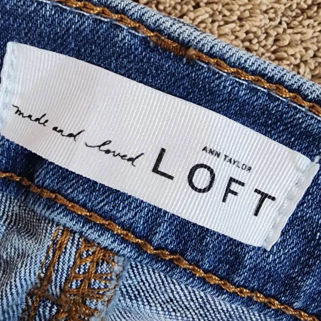 Women's blue jeans shorts. Size 6 or 28. Brand: Loft by Ann Taylor. - Image 5