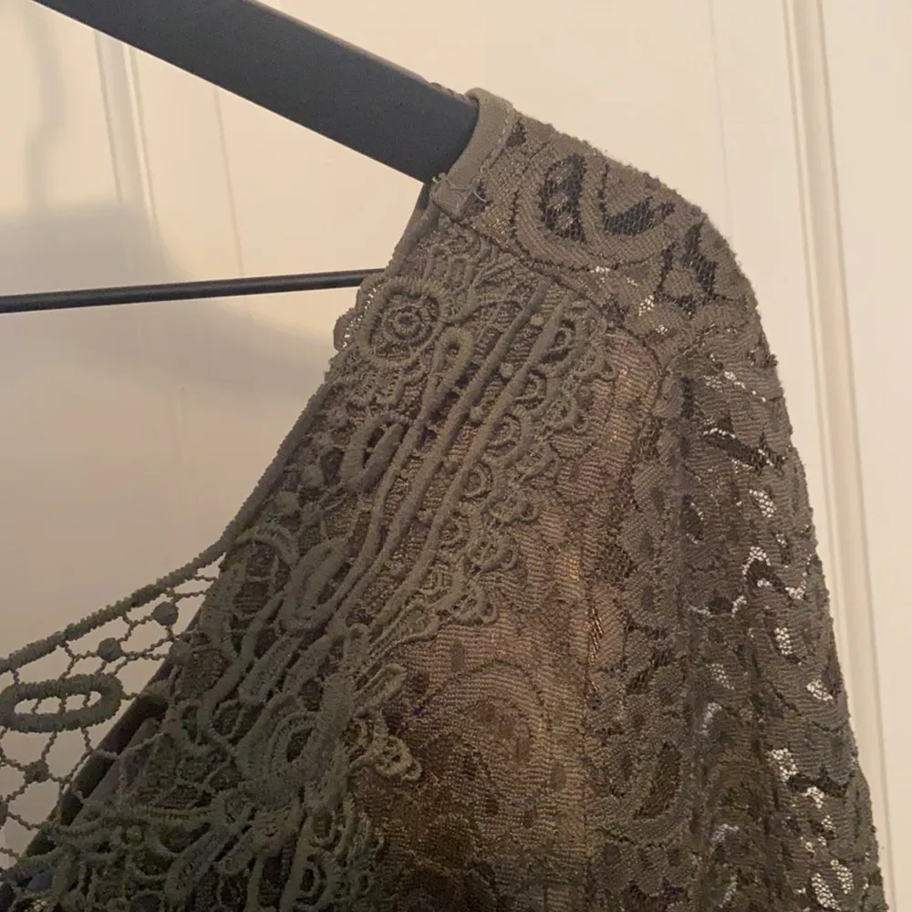 Charlotte Russe lace fitted bodysuit, L - Image 6