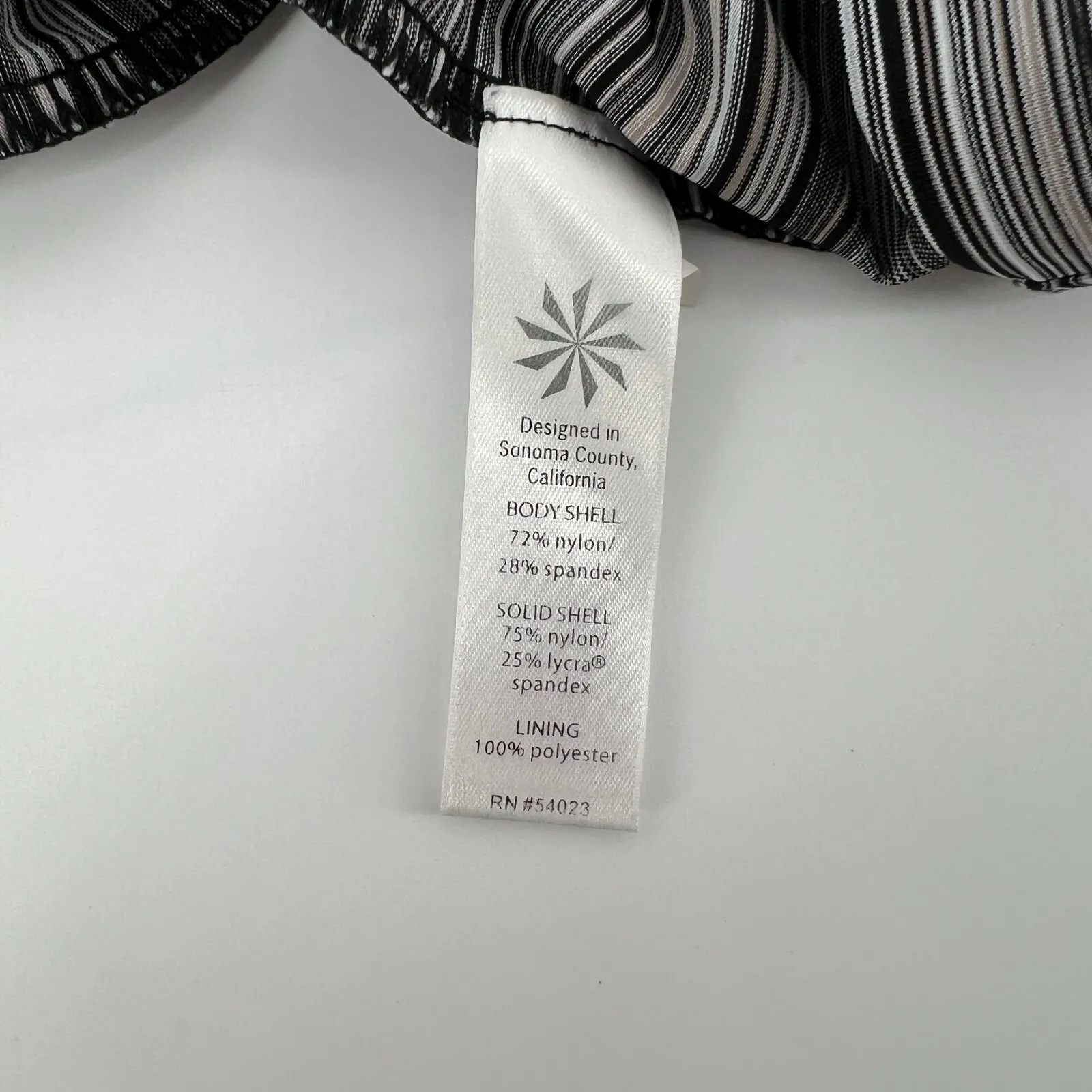 Athleta Women‎ M Veracruz Stripe Tankini Top Black White Tan Wireless Swim Pool - Image 5