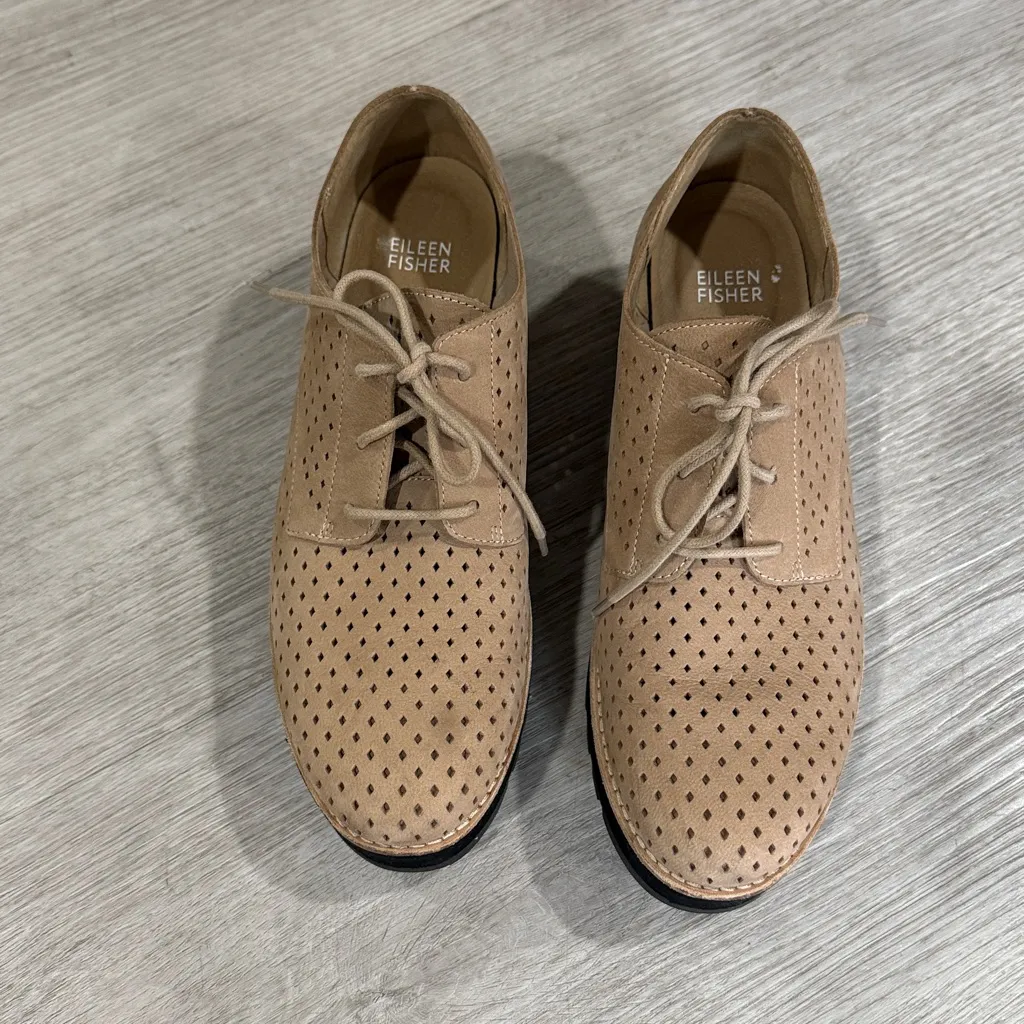 Eileen Fisher Ergo Wedge Derby Beige Perforated shoes - Image 2