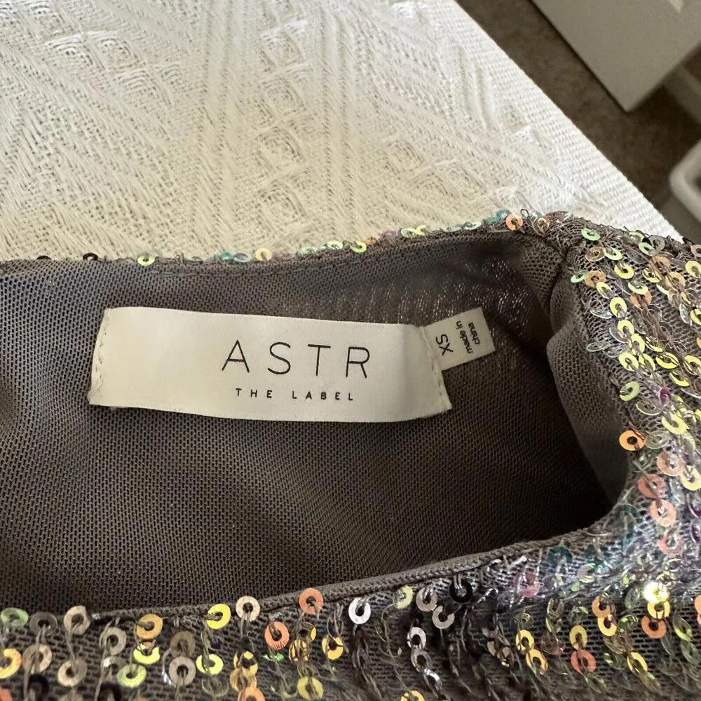 Women’s Astr The Label Hollywood Sequin Bodysuit Sz XS Extra Small Grey/Pink Gray - Image 3