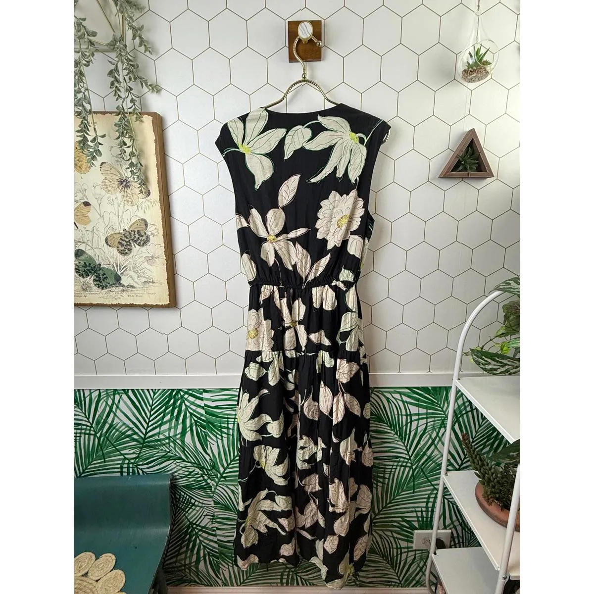 Evereve Georgia Floral Black Midi Dress - Size - Small - Image 6