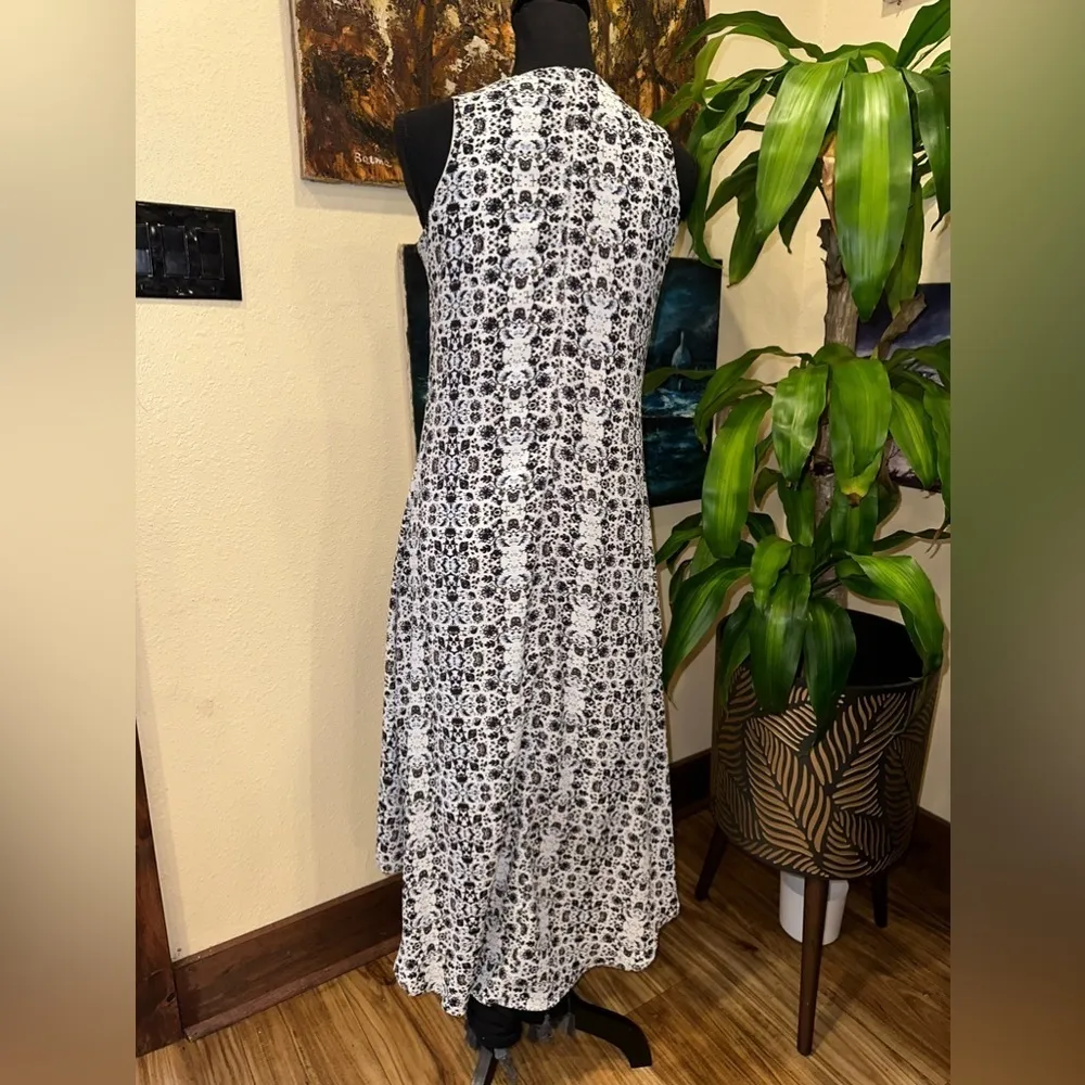 EUC LARRY LAVINE HIGH & LOW MAXI DRESS DARK BLUE AND WHITE ABSTRACTS. SZ S - Image 4