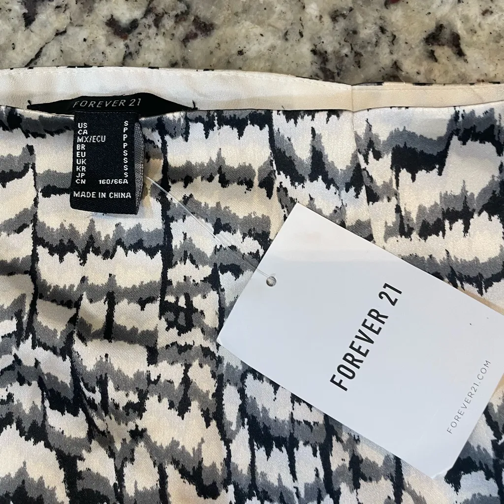 Forever 21 Monochrome Abstract Skirt - Image 2