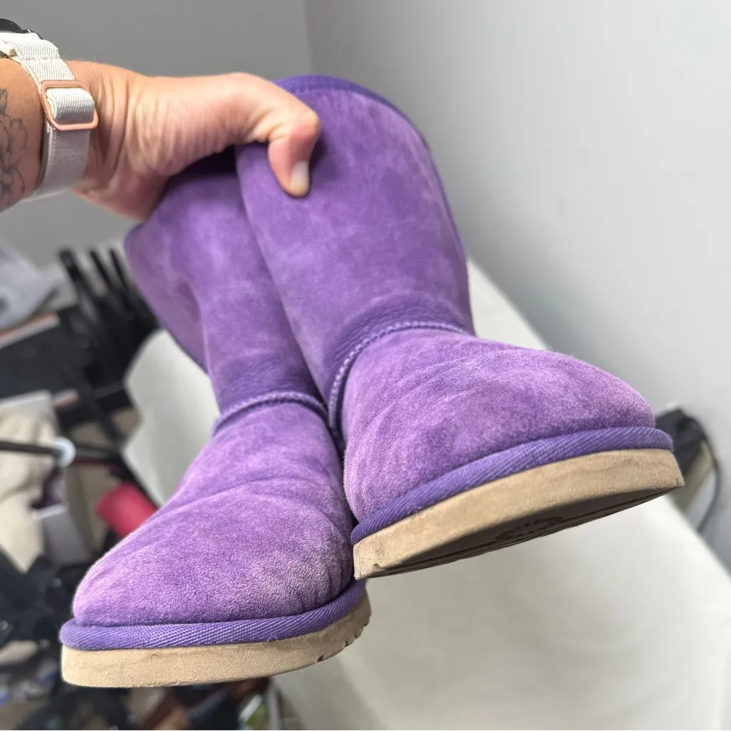 UGG EUC Classic Boots in Berry Sz 6 - Image 8